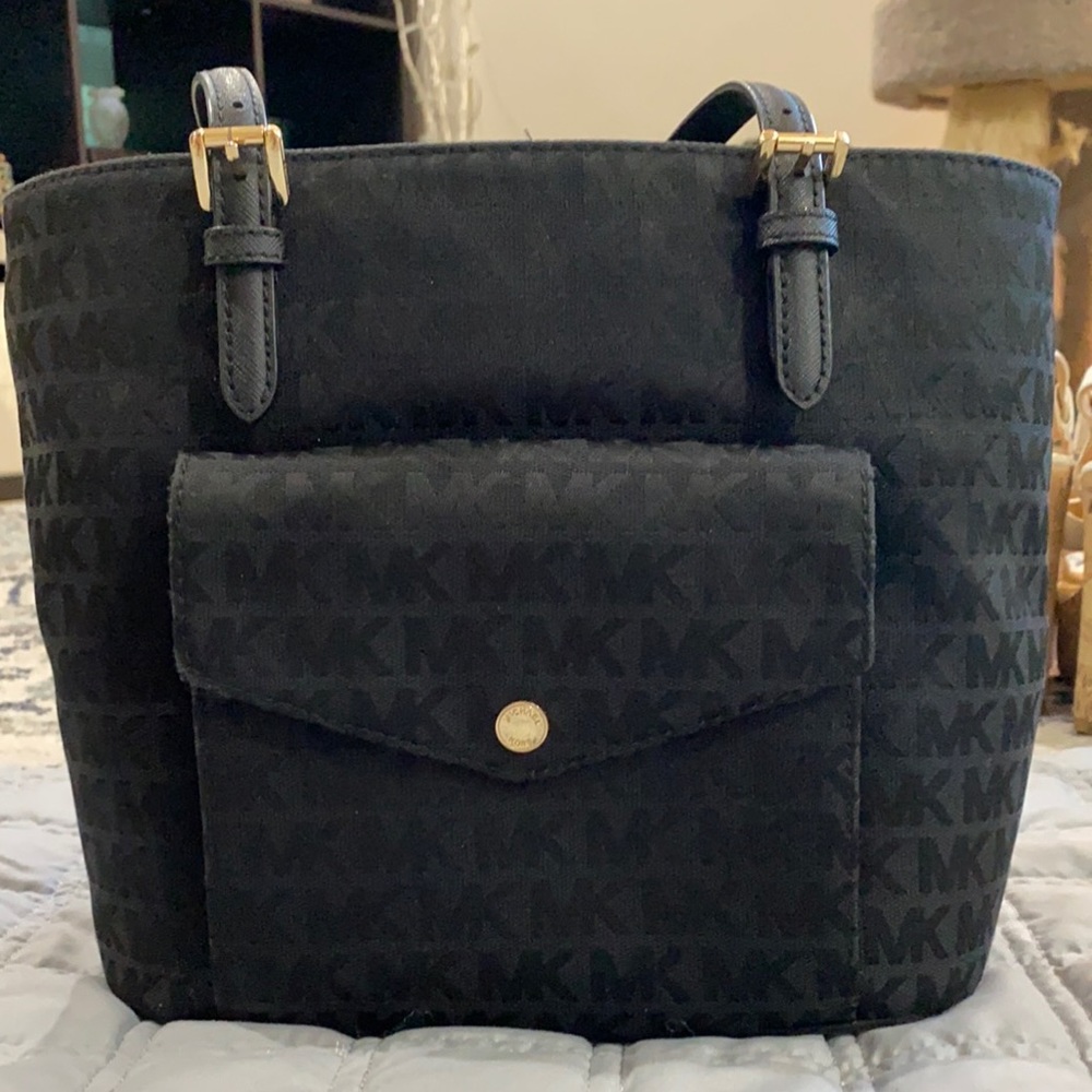 Michael Kors purse - Picture 2 of 12